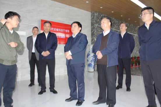 河南省科技厅党组成员、常务副厅长刘英锋一行莅临公司调研